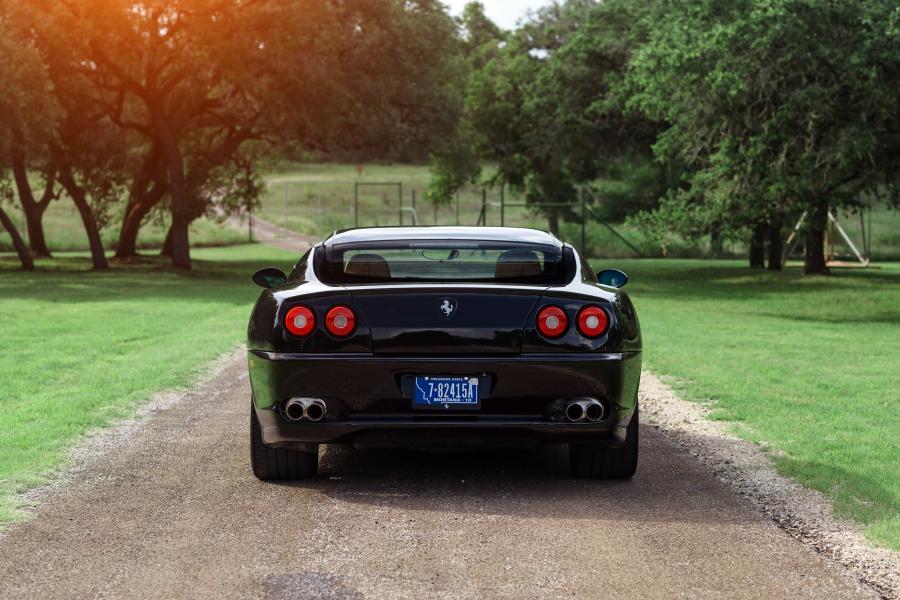  Ferrari 575 Superamerica Fiorano Handling Package 2005 года  (US) (фото 3 из 22)